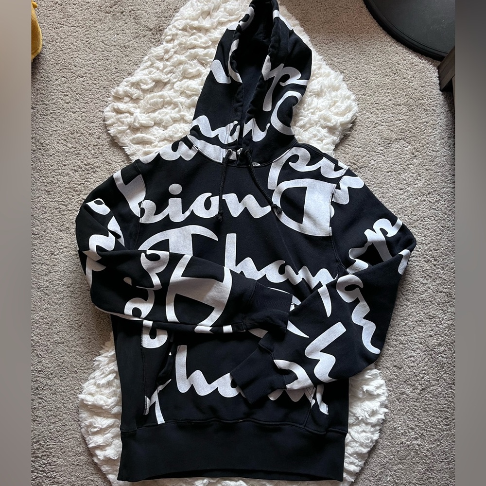 Champion Men’s sweatshirt medium